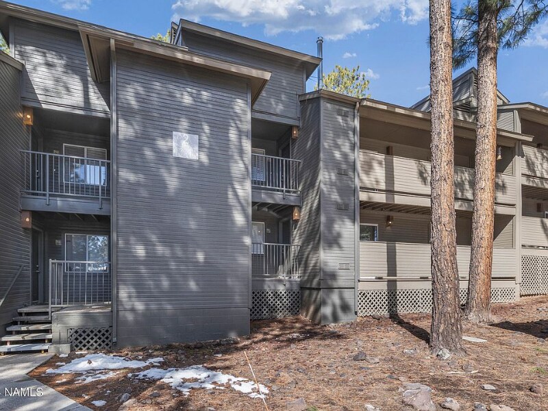 1385 W University Ave in Flagstaff, AZ - Building Photo