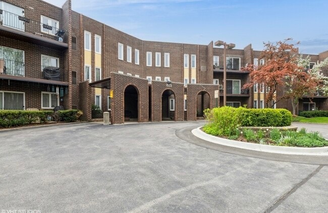 1525 Sander Ct in Wheeling, IL - Building Photo - Building Photo