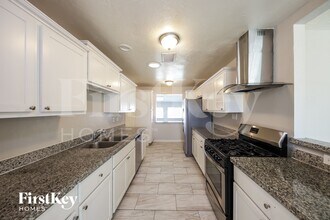 1308 W Elm St in Phoenix, AZ - Foto de edificio - Building Photo