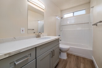 Pomerado Gardens Apartments in Poway, CA - Building Photo - Interior Photo