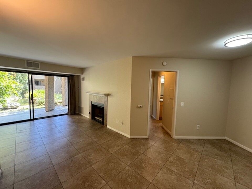 9709 Mesa Springs Way in San Diego, CA - Building Photo