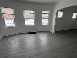 4302 W 30th St in Cleveland, OH - Foto de edificio - Building Photo