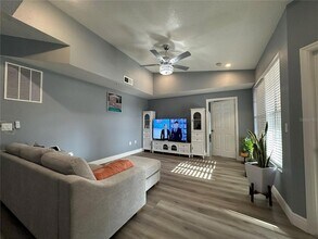 5554 Metrowest Blvd in Orlando, FL - Building Photo - Building Photo