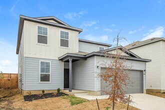 10403 Monte Carmel Pl in Converse, TX - Building Photo - Building Photo