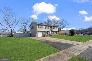 1316 Wilson Rd in Waldorf, MD - Building Photo