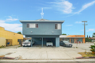 3305 W Florence Ave in Los Angeles, CA - Building Photo - Building Photo