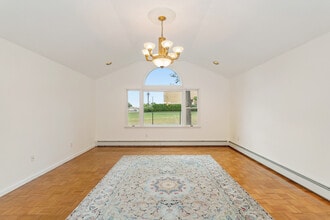 130 N 7th St in Saddle Brook, NJ - Building Photo - Building Photo