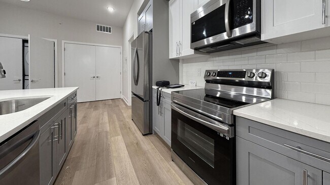 701 N 40th St in Philadelphia, PA - Building Photo - Building Photo