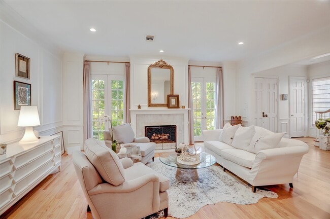 property at 2703 Mid Ln