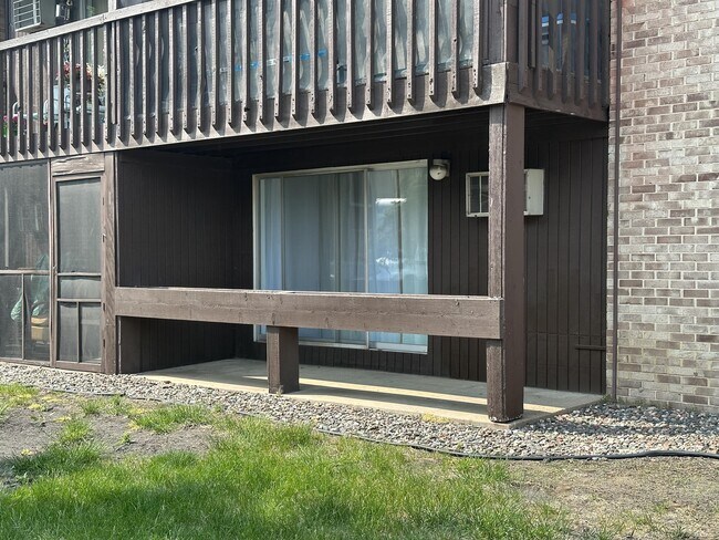4207 Lakeside Ave N in Brooklyn Center, MN - Building Photo - Building Photo