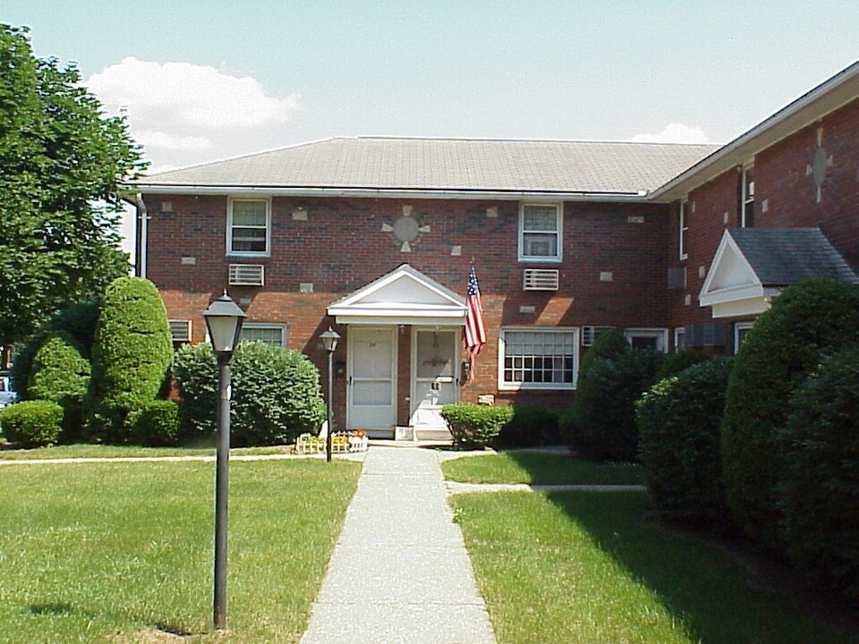 86 Amherst Ave, Unit 56 in Agawam, MA - Building Photo