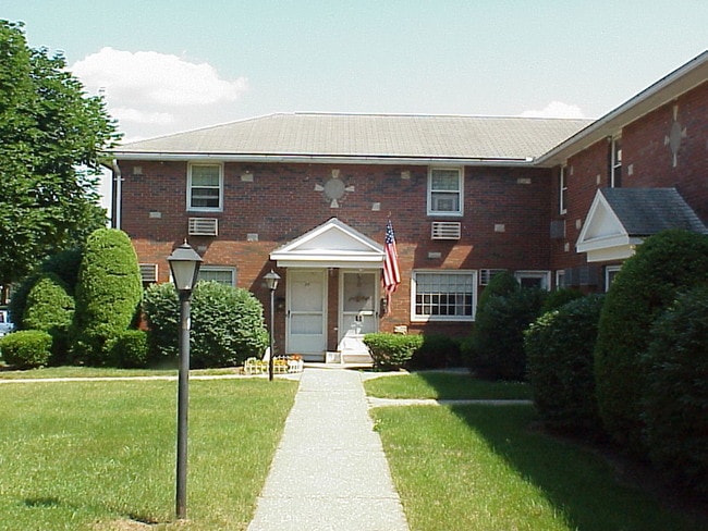 86 Amherst Ave, Unit 8