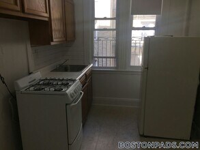 1630 Commonwealth Ave in Boston, MA - Building Photo - Building Photo