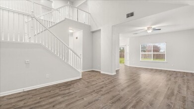 7300 Radha Dr in Sacramento, CA - Building Photo - Building Photo