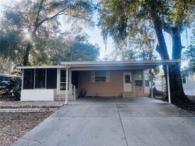 7071 Spanish Moss Ln in Brooksville, FL - Building Photo