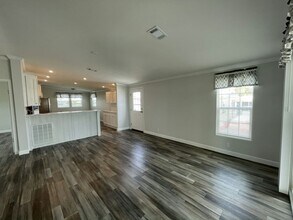 903 Desirade Ave E in Venice, FL - Building Photo - Building Photo
