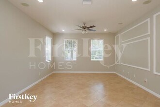 9004 Sienna Moss Ln in Riverview, FL - Foto de edificio - Building Photo