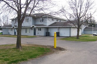 Jefferson Heights Townhomes in Zumbrota, MN - Building Photo - Building Photo