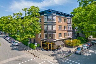 The Jackson in Vancouver, BC - Building Photo