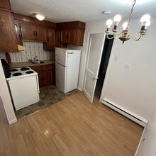 10 Pilots Hill in St John's, NL - Building Photo - Building Photo