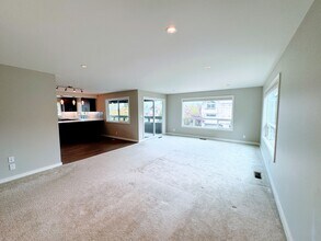644 Bell Street in Edmonds, WA - Building Photo - Building Photo