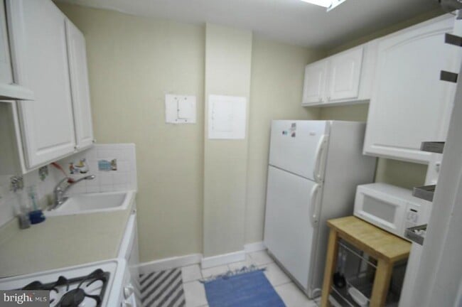 1121 Arlington Blvd in Arlington, VA - Building Photo - Building Photo