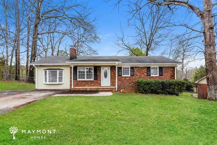 109 Rocking Chair Ln in Spartanburg, SC - Building Photo