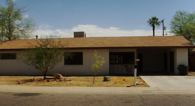 1131 E Trinity Pl in Casa Grande, AZ - Building Photo - Building Photo