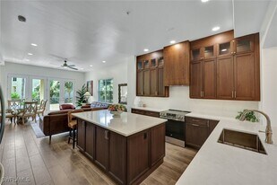 2609 Estrella Dr in Naples, FL - Building Photo