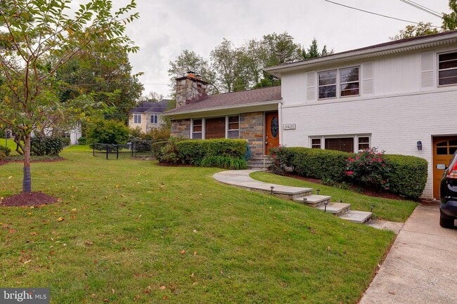 9420 Holland Ave in Bethesda, MD - Building Photo - Building Photo