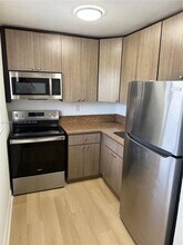 180 NE 71st St-Unit -10 in Miami, FL - Building Photo - Building Photo