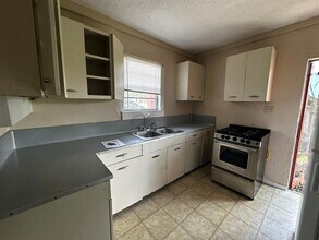 3821 Maplewood Ave in Austin, TX - Building Photo - Building Photo