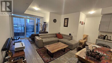 474 Caldari Rd in Vaughan, ON - Building Photo - Building Photo