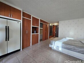 747 Amana St in Honolulu, HI - Building Photo - Building Photo