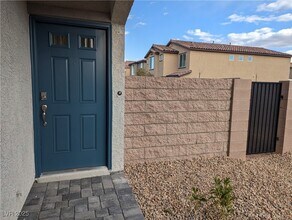 5386 White Butterfly St in Las Vegas, NV - Building Photo - Building Photo
