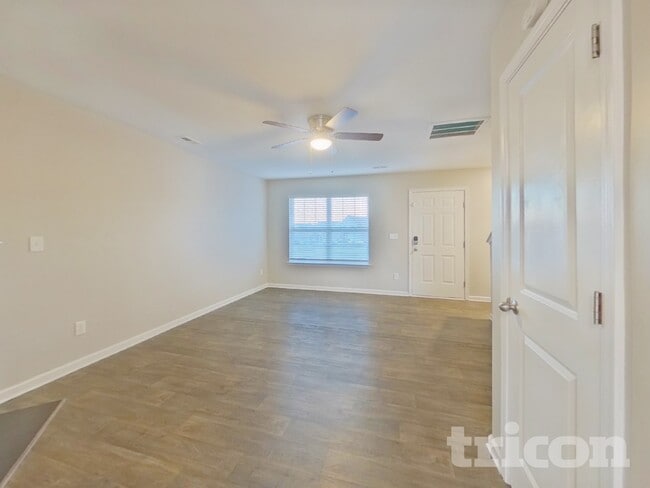 2688 Mcintosh St, Unit 01-318 in Dallas, NC - Foto de edificio - Building Photo