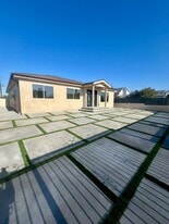7925 Ben Ave in Los Angeles, CA - Building Photo