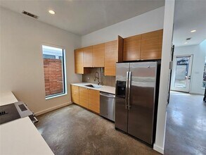4215 Roseland Ave in Dallas, TX - Building Photo - Building Photo