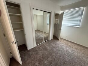 3325 S Carolina St, Unit #4 in San Pedro, CA - Foto de edificio - Building Photo
