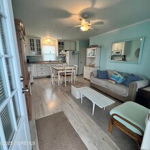52 Fremont Ave in Seaside Heights, NJ - Building Photo - Building Photo