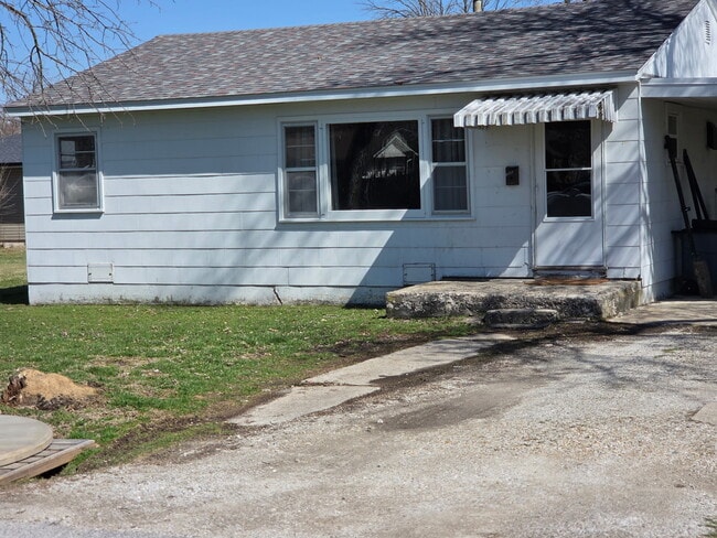 property at 706 S Rollins St