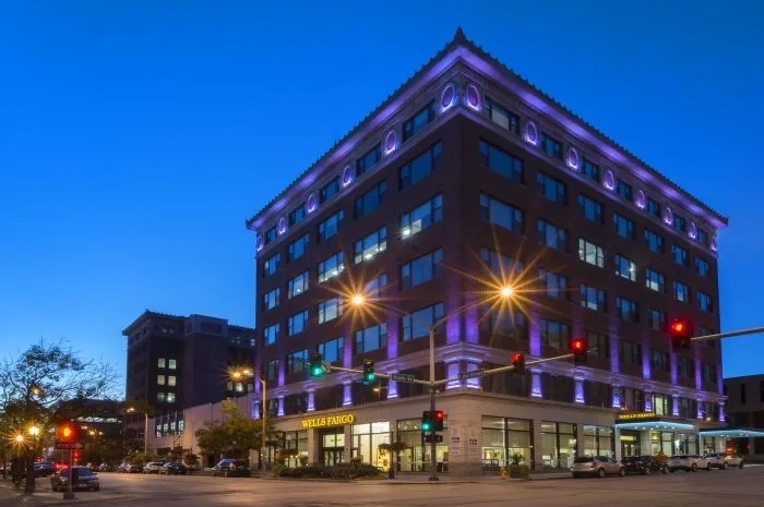 City Square in Davenport, IA - Foto de edificio