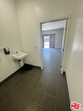 2911 W Florence Ave in Los Angeles, CA - Building Photo - Building Photo