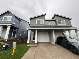 3034 SW Linneman Dr in Gresham, OR - Building Photo