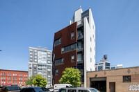 East of East in Long Island City, NY - Foto de edificio - Building Photo