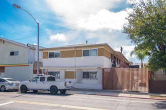 3784-3789 Euclid Ave in San Diego, CA - Building Photo - Building Photo