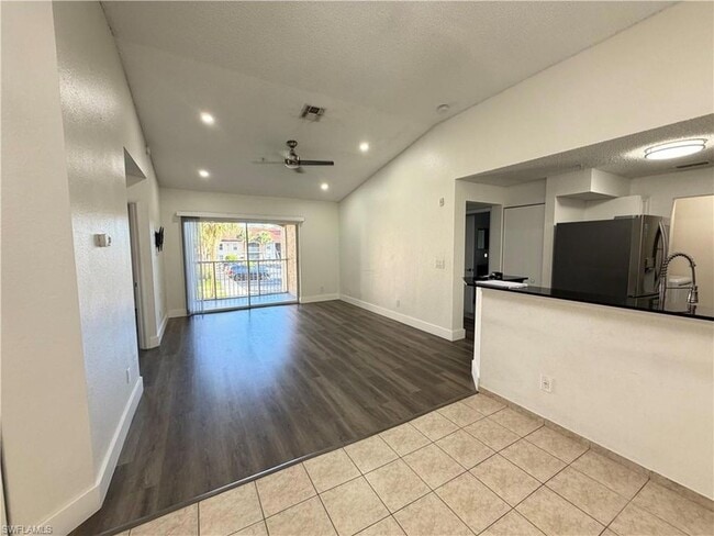 8275 Ibis Club Dr in Naples, FL - Building Photo - Building Photo