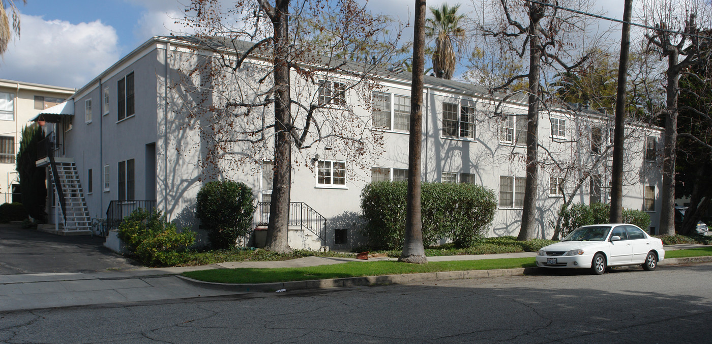 653-657 Orange Grove Ave in South Pasadena, CA - Building Photo