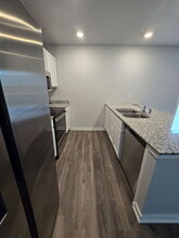 5653 Brookview Ave in Des Moines, IA - Building Photo - Building Photo
