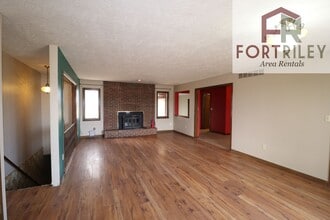 1554-3325 3325 Ave in Abilene, KS - Building Photo - Building Photo